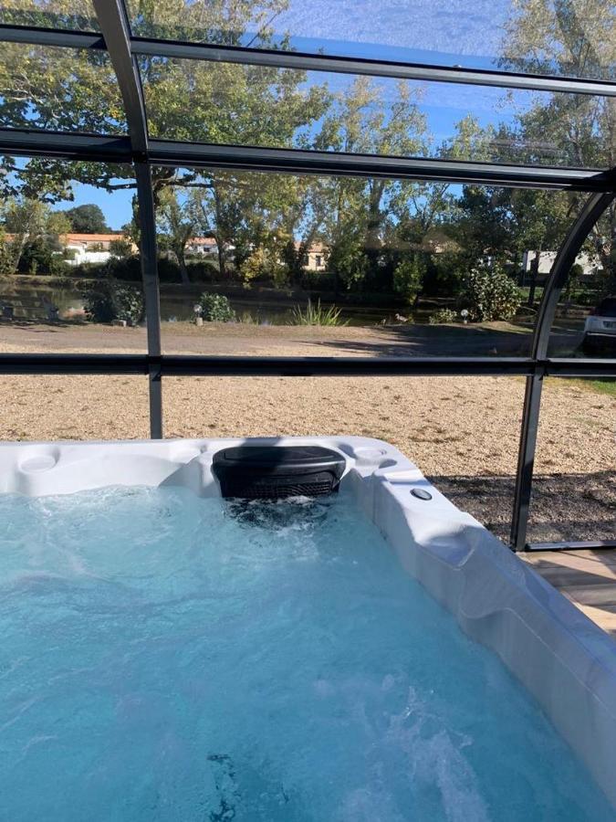 Maison Avec Jacuzzi Proche Plages Avrillé Eksteriør bilde